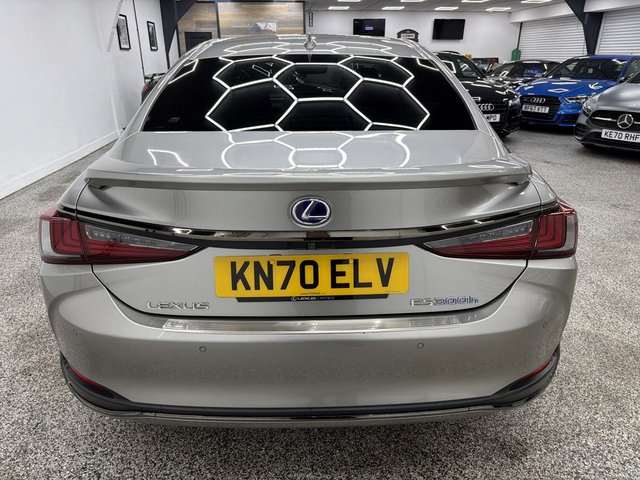 View our LEXUS ES