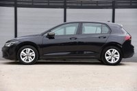 USED 2021 70 VOLKSWAGEN GOLF 1.5 eTSI MHEV Life Hatchback 5dr Petrol Hybrid DSG Euro 6 (s/s) (150 ps) 1 Former Keeper | Full Service History | Satellite Navigation | Climate Control | Alloy Wheels | Park Assist | MOT Valid (05/03/2027)