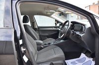 USED 2021 70 VOLKSWAGEN GOLF 1.5 eTSI MHEV Life Hatchback 5dr Petrol Hybrid DSG Euro 6 (s/s) (150 ps) 1 Former Keeper | Full Service History | Satellite Navigation | Climate Control | Alloy Wheels | Park Assist | MOT Valid (05/03/2027)