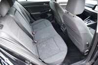 USED 2021 70 VOLKSWAGEN GOLF 1.5 eTSI MHEV Life Hatchback 5dr Petrol Hybrid DSG Euro 6 (s/s) (150 ps) 1 Former Keeper | Full Service History | Satellite Navigation | Climate Control | Alloy Wheels | Park Assist | MOT Valid (05/03/2027)