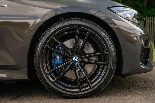 View our BMW 3 SERIES