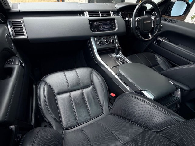 View our LAND ROVER RANGE ROVER SPORT
