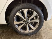 USED 2018 68 HYUNDAI I10 1.2 Premium SE Hatchback 5dr Petrol Manual Euro 6 (87 ps) APPLE CAR PLAY AND ANDROID AUTO