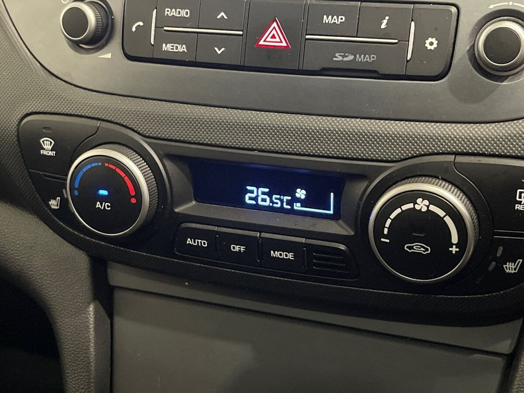 USED 2018 68 HYUNDAI I10 1.2 Premium SE Hatchback 5dr Petrol Manual Euro 6 (87 ps) APPLE CAR PLAY AND ANDROID AUTO