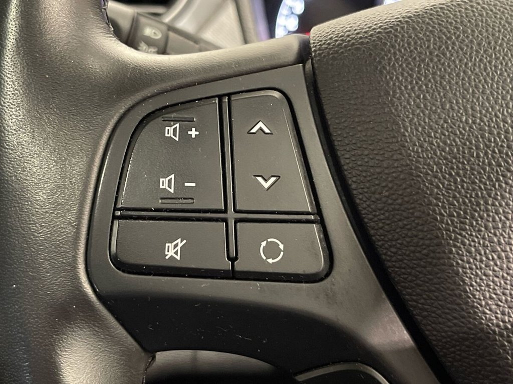 USED 2018 68 HYUNDAI I10 1.2 Premium SE Hatchback 5dr Petrol Manual Euro 6 (87 ps) APPLE CAR PLAY AND ANDROID AUTO