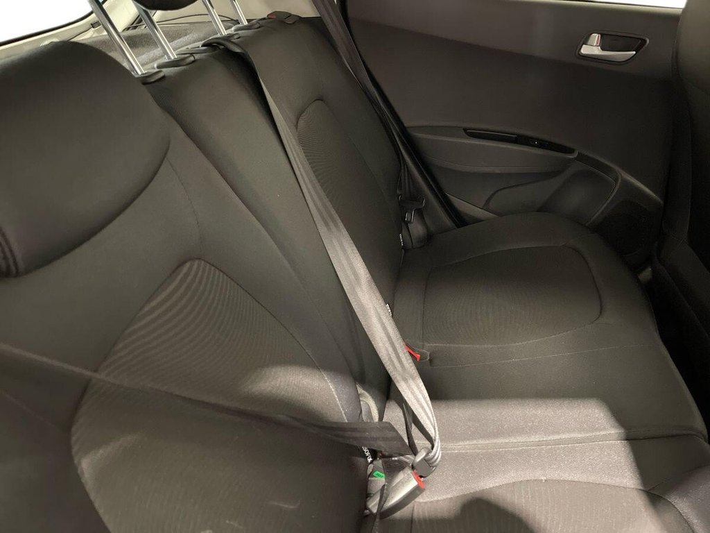 USED 2018 68 HYUNDAI I10 1.2 Premium SE Hatchback 5dr Petrol Manual Euro 6 (87 ps) APPLE CAR PLAY AND ANDROID AUTO