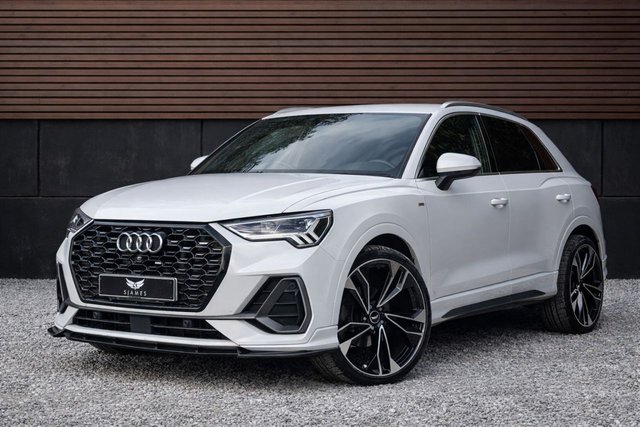 View our AUDI Q3