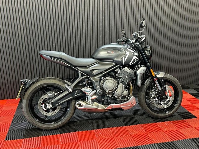 View our TRIUMPH Trident 660