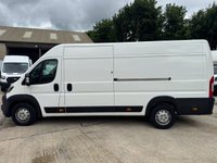 USED 2020 20 PEUGEOT BOXER 2.2 BlueHDi 435 Professional Panel Van 5dr Diesel Manual L4 H2 Euro 6 (s/s) (140 ps) 