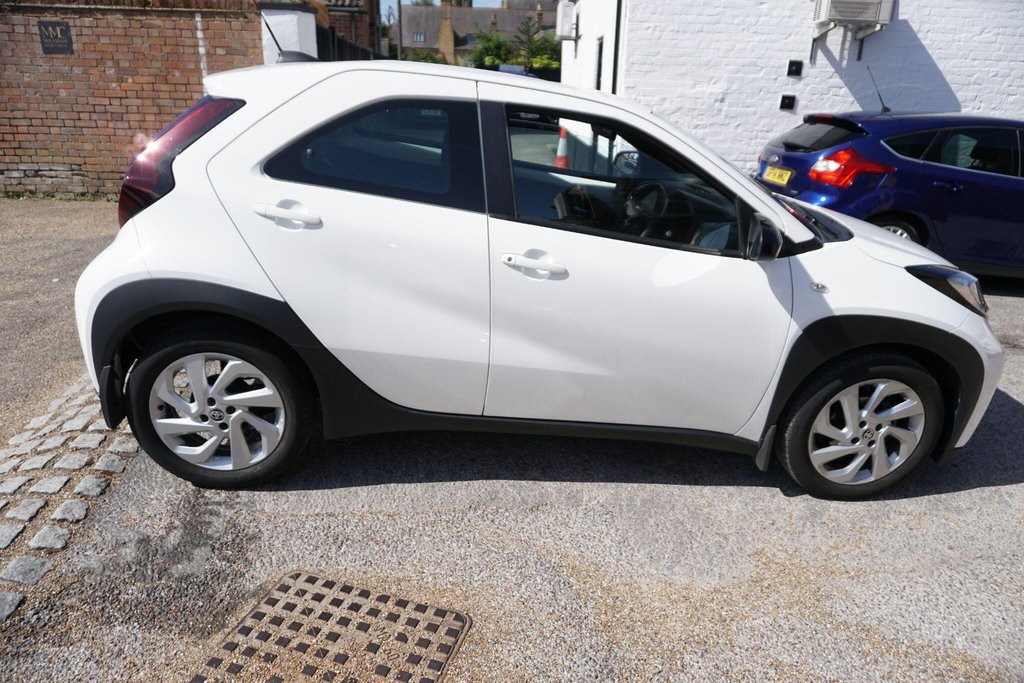 USED 2024 74 TOYOTA AYGO X 1.0 VVT-i Pure x-shift Euro 6 (s/s) 5dr AUTO/LOW MILES!!!