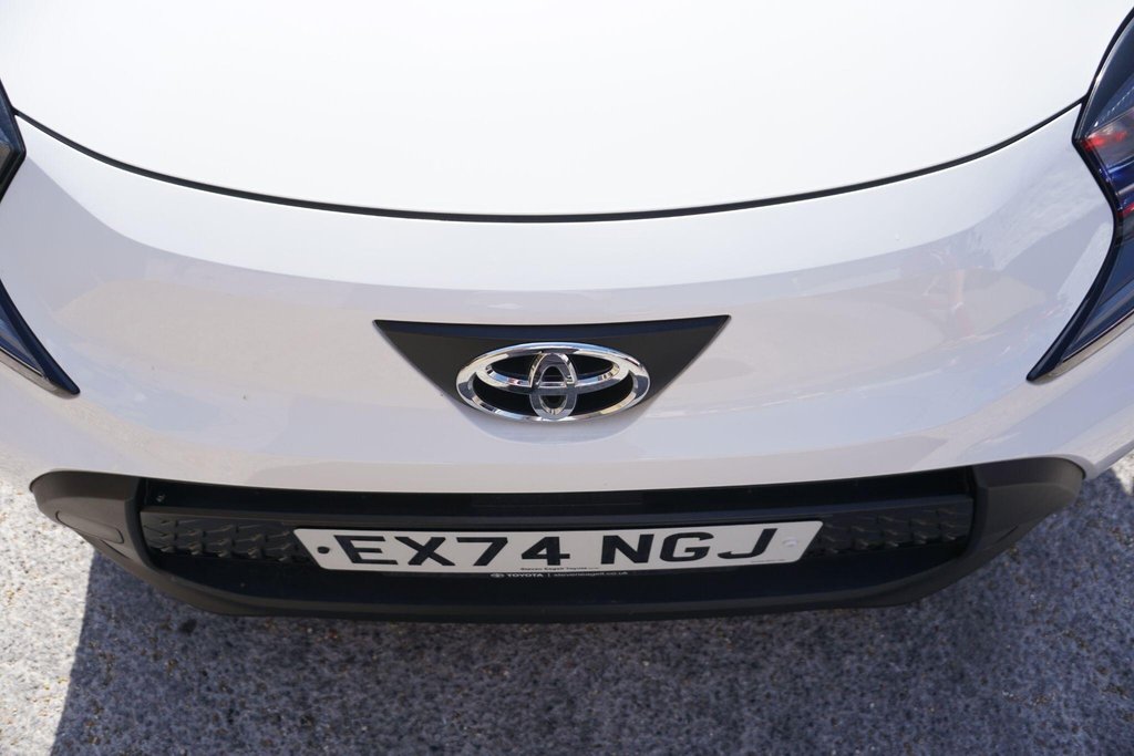 USED 2024 74 TOYOTA AYGO X 1.0 VVT-i Pure x-shift Euro 6 (s/s) 5dr AUTO/LOW MILES!!!