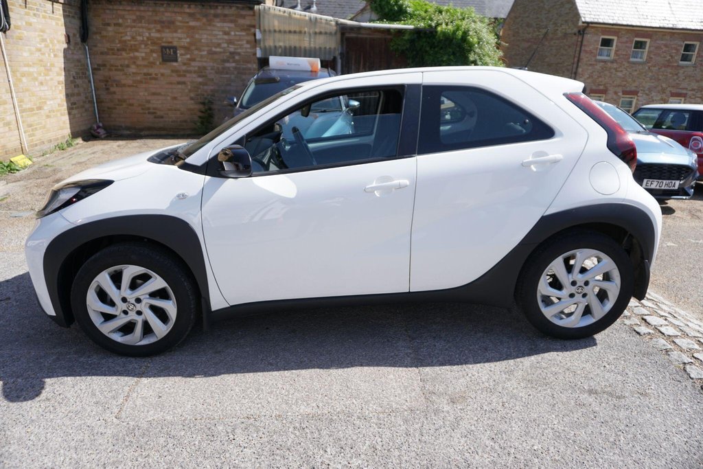USED 2024 74 TOYOTA AYGO X 1.0 VVT-i Pure x-shift Euro 6 (s/s) 5dr AUTO/LOW MILES!!!