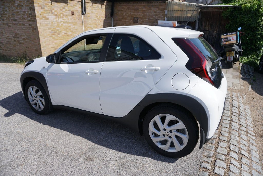 USED 2024 74 TOYOTA AYGO X 1.0 VVT-i Pure x-shift Euro 6 (s/s) 5dr AUTO/LOW MILES!!!