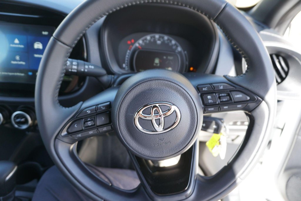 USED 2024 74 TOYOTA AYGO X 1.0 VVT-i Pure x-shift Euro 6 (s/s) 5dr AUTO/LOW MILES!!!