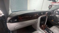 USED 2006 56 JAGUAR XJ 2.7 TDVi Executive Saloon 4dr Diesel Automatic (214 g/km, 204 bhp) 12 MONTH MOT   &  12 WARRANTY STUNNING EXAMPLE CAMBELTS DONE