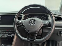 USED 2020 70 VOLKSWAGEN T-ROC 1.0 TSI Design SUV 5dr Petrol Manual Euro 6 (s/s) (110 ps) CLICK+COLLECT / HOME DELIVERY