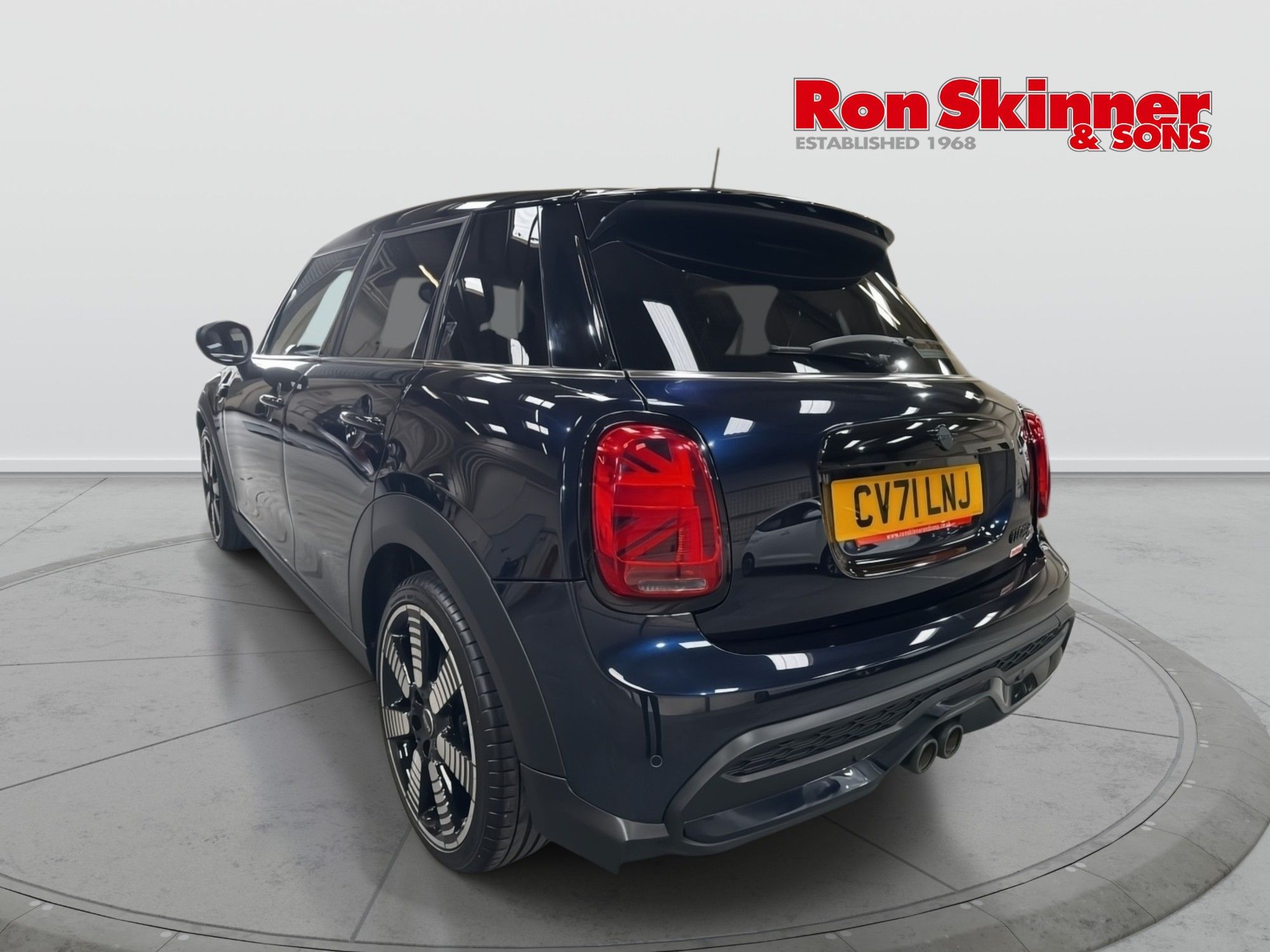 USED 2021 71 MINI HATCH 2.0 Cooper S Exclusive Hatchback 5dr Petrol Steptronic Euro 6 (s/s) (178 ps) 