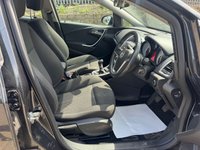 USED 2014 63 VAUXHALL ASTRA 1.6 16v SRi Hatchback 5dr Petrol Manual Euro 5 (115 ps) TWO OWNERS*DECEMBER MOT*ALLOYS*AC