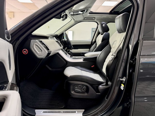 View our LAND ROVER RANGE ROVER SPORT