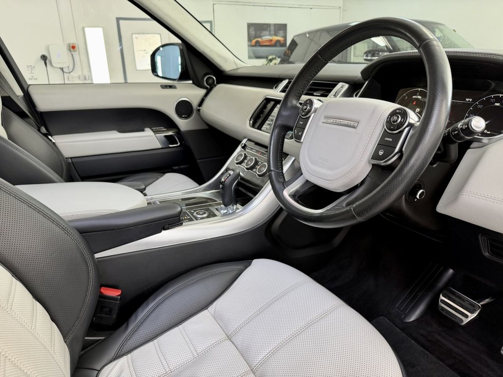 USED 2015 15 LAND ROVER RANGE ROVER SPORT 4.4 SD V8 Autobiography Dynamic SUV 5dr Diesel Auto 4WD Euro 5 (339 ps) 