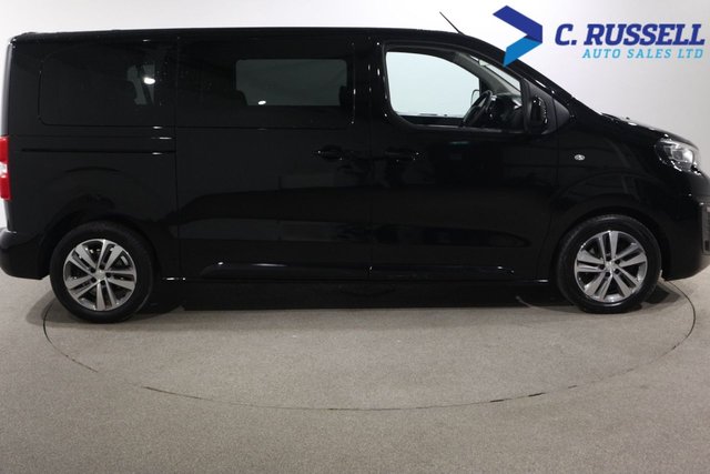 View our PEUGEOT TRAVELLER