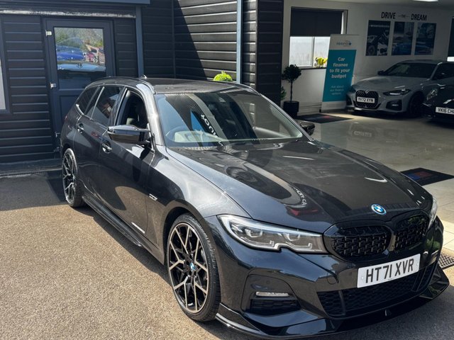 View our BMW 3 SERIES