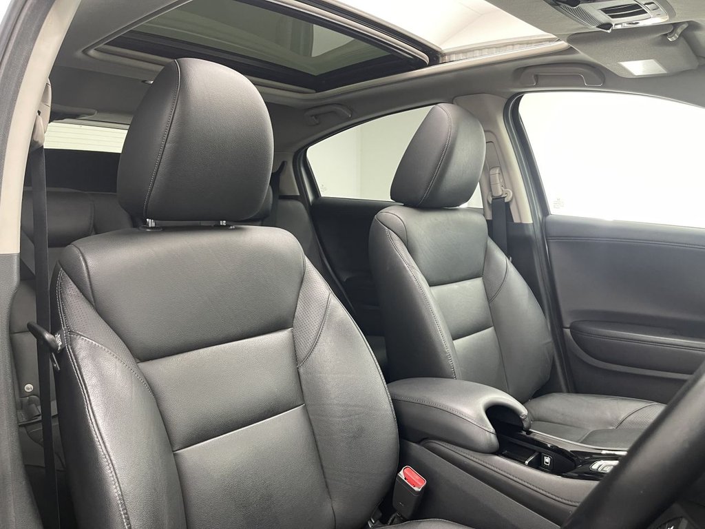 2016 Honda HR-V — image 2