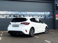 USED 2023 72 FORD FOCUS 1.0T EcoBoost ST-Line Hatchback 5dr Petrol Manual Euro 6 (s/s) (125 ps) ***1OWNER+NAV+CRUISE+APPLEPLAY+PARKAID+PRIVACY*** (1Owner,Nav,Cruise,ParkAid,ApplePlay,FSH,7K)