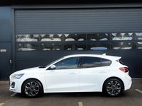 USED 2023 72 FORD FOCUS 1.0T EcoBoost ST-Line Hatchback 5dr Petrol Manual Euro 6 (s/s) (125 ps) ***1OWNER+NAV+CRUISE+APPLEPLAY+PARKAID+PRIVACY*** (1Owner,Nav,Cruise,ParkAid,ApplePlay,FSH,7K)