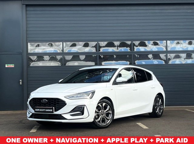 View our Ford Focus 1.0T EcoBoost ST-Line Hatchback 5dr Petrol Manual Euro 6 (s/s) (125 ps) ***1OWNER+NAV+CRUISE+APPLEPLAY+PARKAID+PRIVACY***
