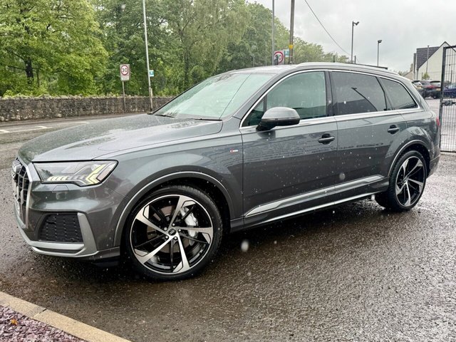 View our AUDI Q7