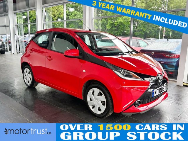 View our Toyota Aygo 1.0 VVT-i x-play Hatchback 5dr Petrol x-shift Euro 6 (68 ps) 1 FORMER OWNER! 