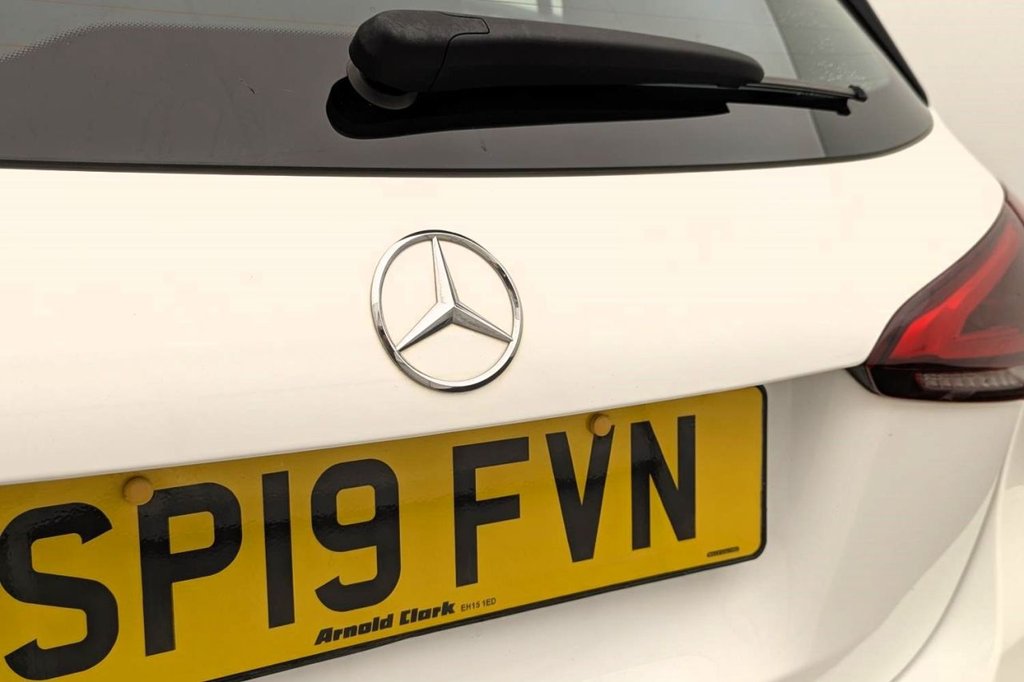 USED 2019 19 MERCEDES-BENZ A-CLASS 1.3 A180 AMG Line Hatchback 5dr Petrol Manual Euro 6 (s/s) (136 ps) Sat Nav, Rear Camera, Cruise
