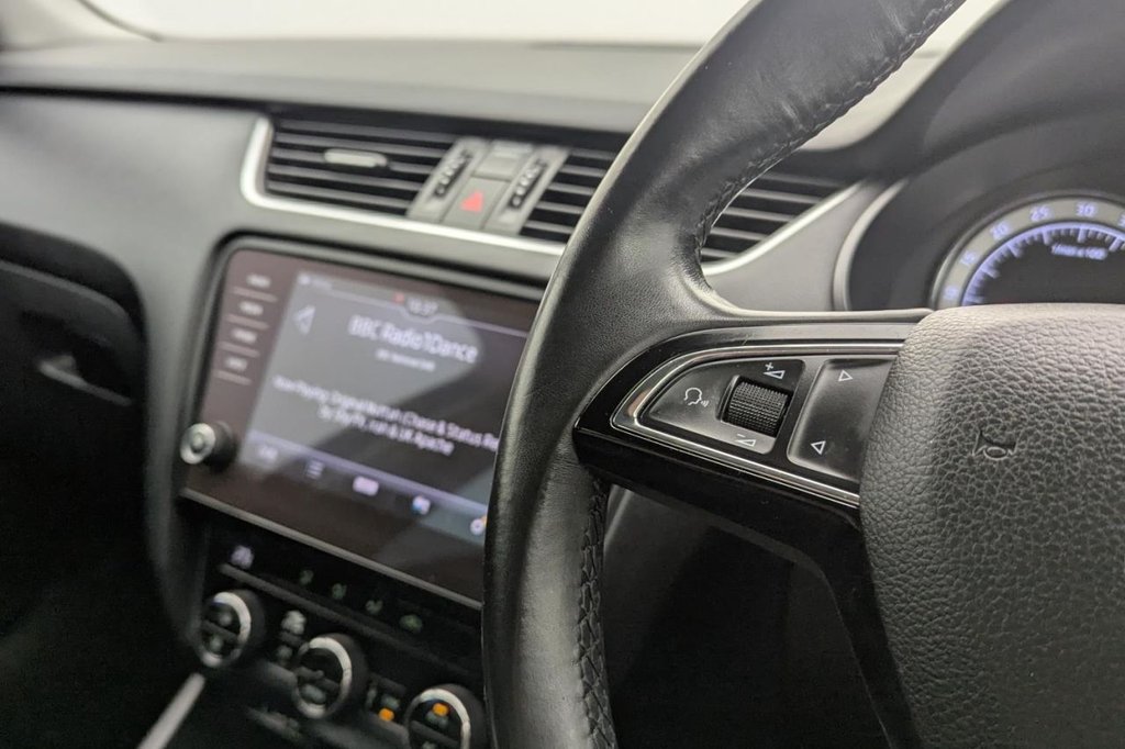 USED 2019 69 SKODA OCTAVIA 2.0 TDI SE L Estate 5dr Diesel Manual Euro 6 (s/s) (150 ps) Car Play, Sat Nav, Sensors