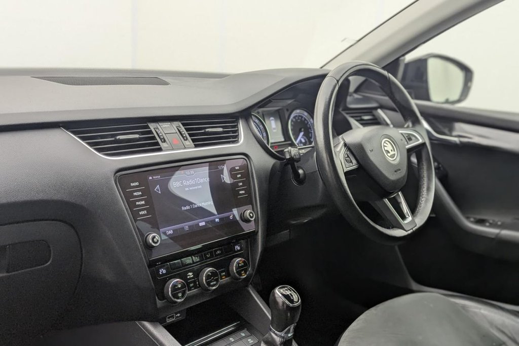 USED 2019 69 SKODA OCTAVIA 2.0 TDI SE L Estate 5dr Diesel Manual Euro 6 (s/s) (150 ps) Car Play, Sat Nav, Sensors