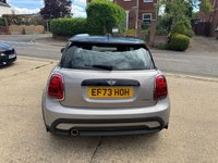 USED 2023 73 MINI HATCH 1.5 Cooper Classic Hatchback 3dr Petrol Steptronic Euro 6 (s/s) (136 ps) VERY LOW MILEAGE