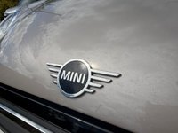 USED 2023 73 MINI HATCH 1.5 Cooper Classic Hatchback 3dr Petrol Steptronic Euro 6 (s/s) (136 ps) VERY LOW MILEAGE