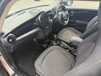 USED 2023 73 MINI HATCH 1.5 Cooper Classic Hatchback 3dr Petrol Steptronic Euro 6 (s/s) (136 ps) VERY LOW MILEAGE