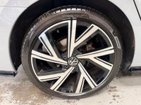 USED 2022 22 VOLKSWAGEN GOLF 1.5 eTSI MHEV R-Line DSG Euro 6 (s/s) 5dr 18" Alloys. Winter Pack