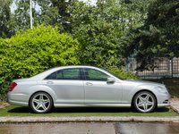 USED 2013 13 MERCEDES-BENZ S-CLASS 3.0 S350L V6 BlueTEC AMG Sport Edition Saloon 4dr Diesel G-Tronic+ Euro 6 (s/s) (258 ps) A ONE PREVIOUS OWNER EXAMPLE OF THE LUXURIOUSLY APPOINTED LONG  WHEEL BASE MODEL WITH LOWER VED OF JUST &pound;325 PER YEAR AND TWIN PANORAMIC SUNROOFS