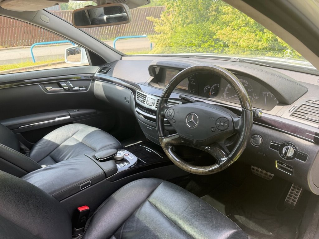 USED 2013 13 MERCEDES-BENZ S-CLASS 3.0 S350L V6 BlueTEC AMG Sport Edition Saloon 4dr Diesel G-Tronic+ Euro 6 (s/s) (258 ps) A ONE PREVIOUS OWNER EXAMPLE OF THE LUXURIOUSLY APPOINTED LONG  WHEEL BASE MODEL WITH LOWER VED OF JUST &pound;325 PER YEAR AND TWIN PANORAMIC SUNROOFS