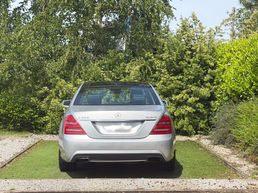 USED 2013 13 MERCEDES-BENZ S-CLASS 3.0 S350L V6 BlueTEC AMG Sport Edition Saloon 4dr Diesel G-Tronic+ Euro 6 (s/s) (258 ps) A ONE PREVIOUS OWNER EXAMPLE OF THE LUXURIOUSLY APPOINTED LONG  WHEEL BASE MODEL WITH LOWER VED OF JUST &pound;325 PER YEAR AND TWIN PANORAMIC SUNROOFS