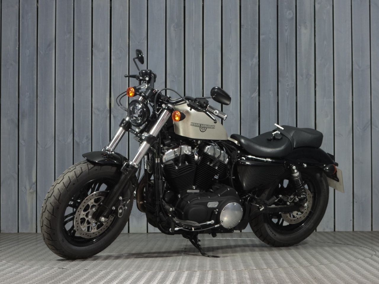 HARLEY-DAVIDSON SPORTSTER