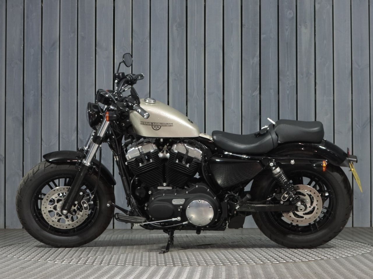 HARLEY-DAVIDSON SPORTSTER