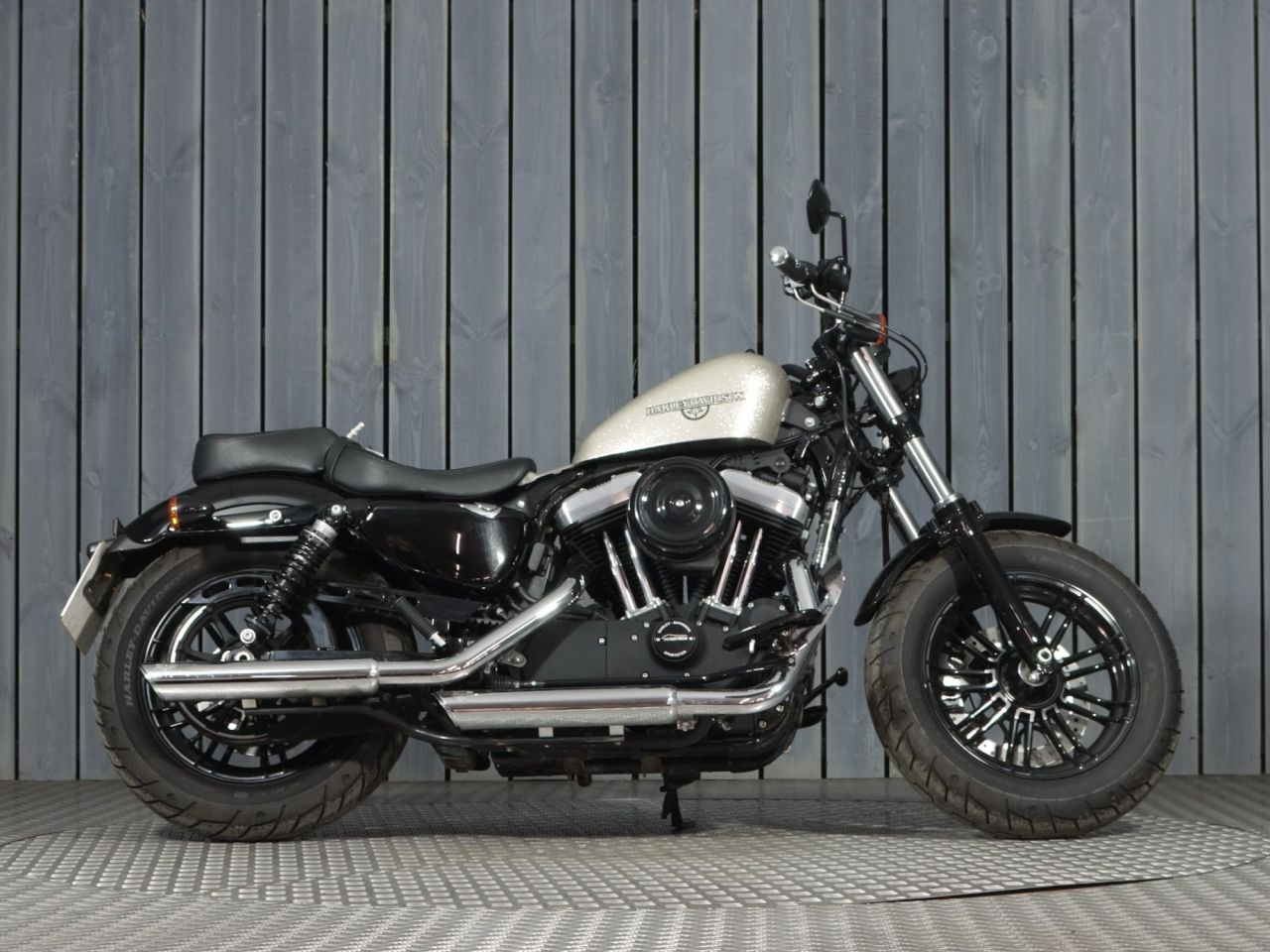 HARLEY-DAVIDSON SPORTSTER