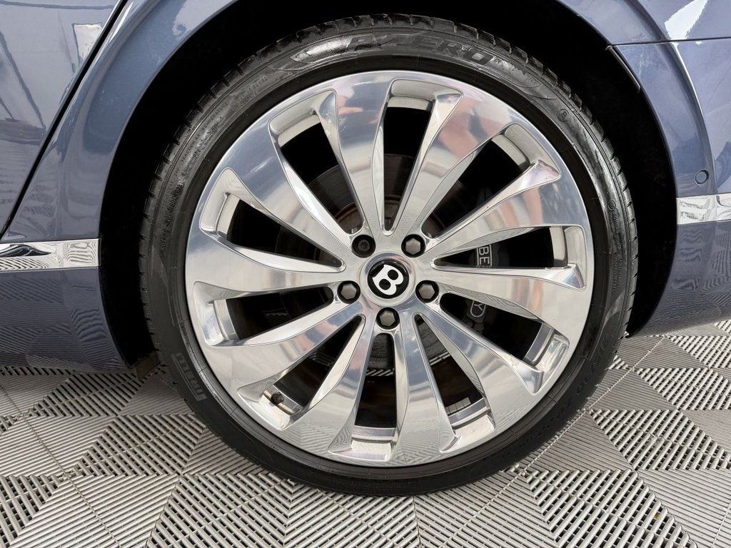USED 2020 20 BENTLEY FLYING SPUR 6.0 W12 Saloon 4dr Petrol Auto 4WD Euro 6 (635 ps) 