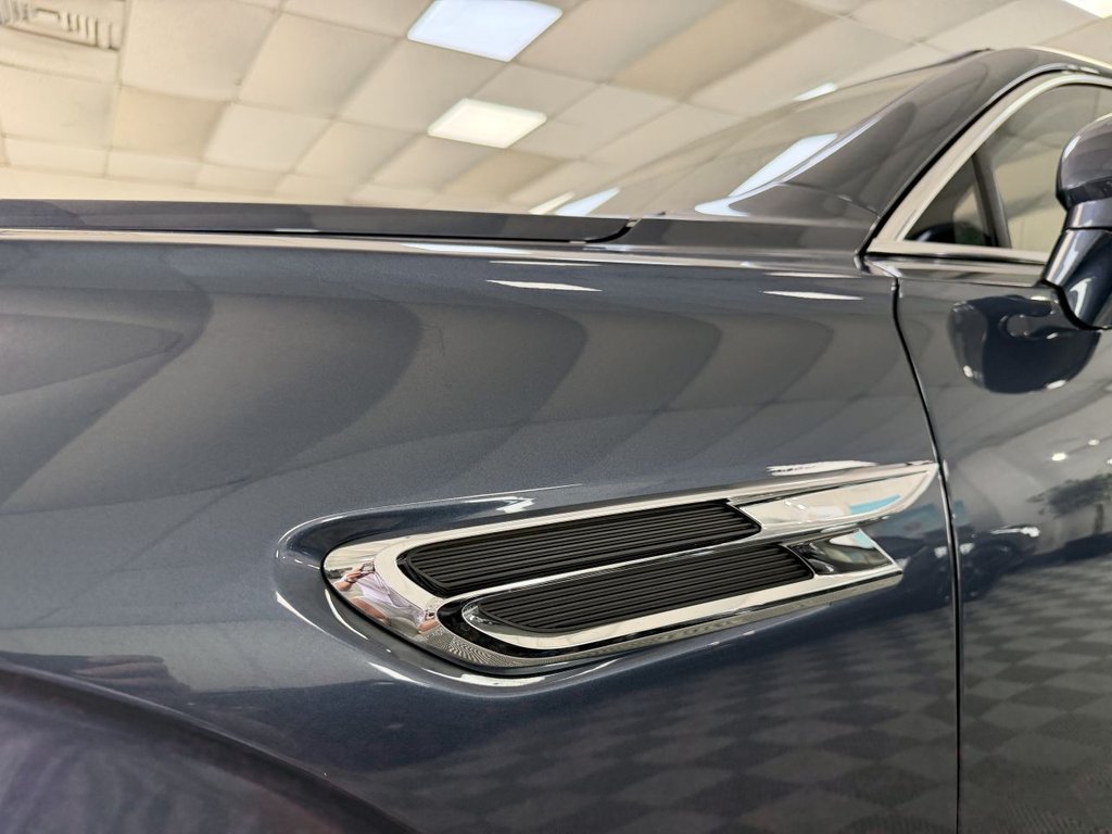 USED 2020 20 BENTLEY FLYING SPUR 6.0 W12 Saloon 4dr Petrol Auto 4WD Euro 6 (635 ps) 