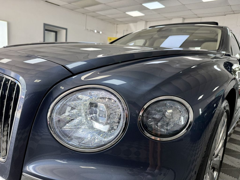 USED 2020 20 BENTLEY FLYING SPUR 6.0 W12 Saloon 4dr Petrol Auto 4WD Euro 6 (635 ps) 