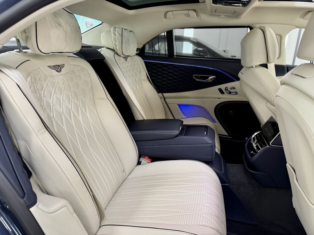 USED 2020 20 BENTLEY FLYING SPUR 6.0 W12 Saloon 4dr Petrol Auto 4WD Euro 6 (635 ps) 