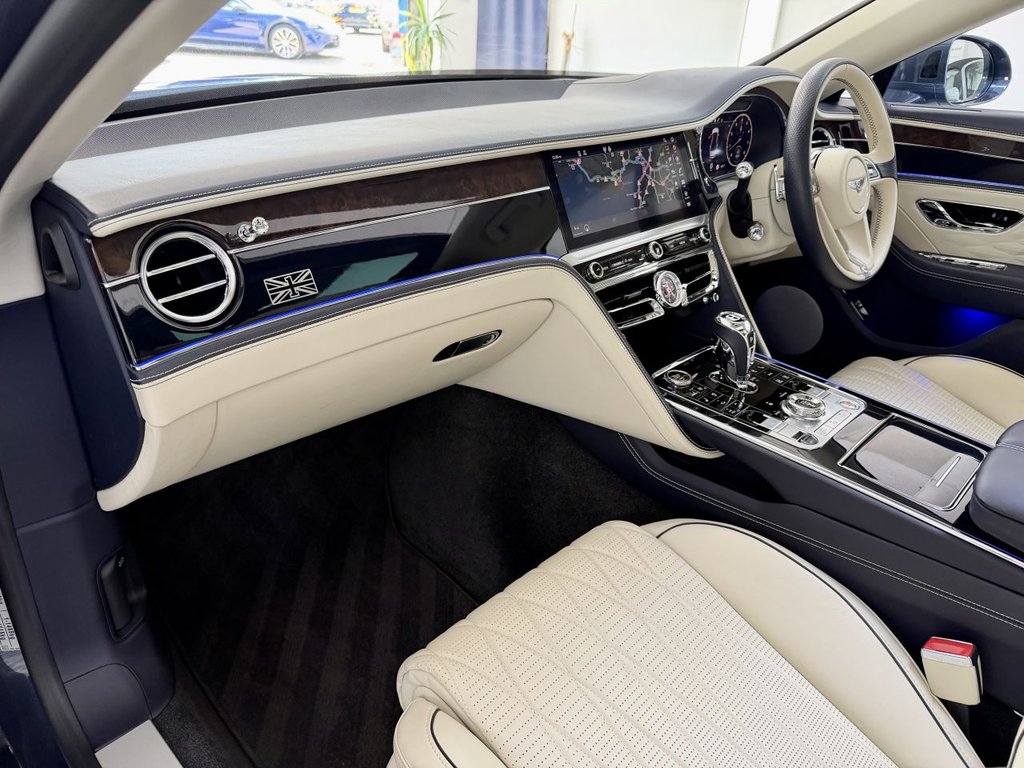 USED 2020 20 BENTLEY FLYING SPUR 6.0 W12 Saloon 4dr Petrol Auto 4WD Euro 6 (635 ps) 